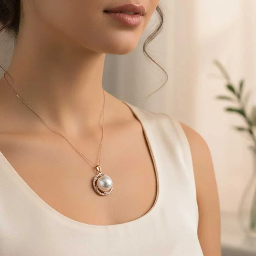 Ladies Elegant Rose Gold Pearl Necklace